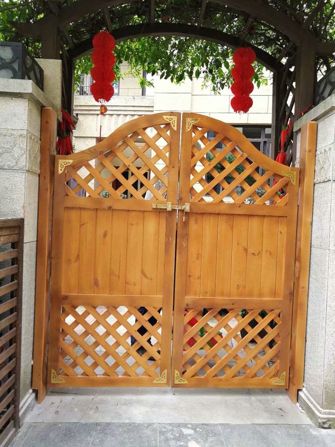 防腐木户外门价格