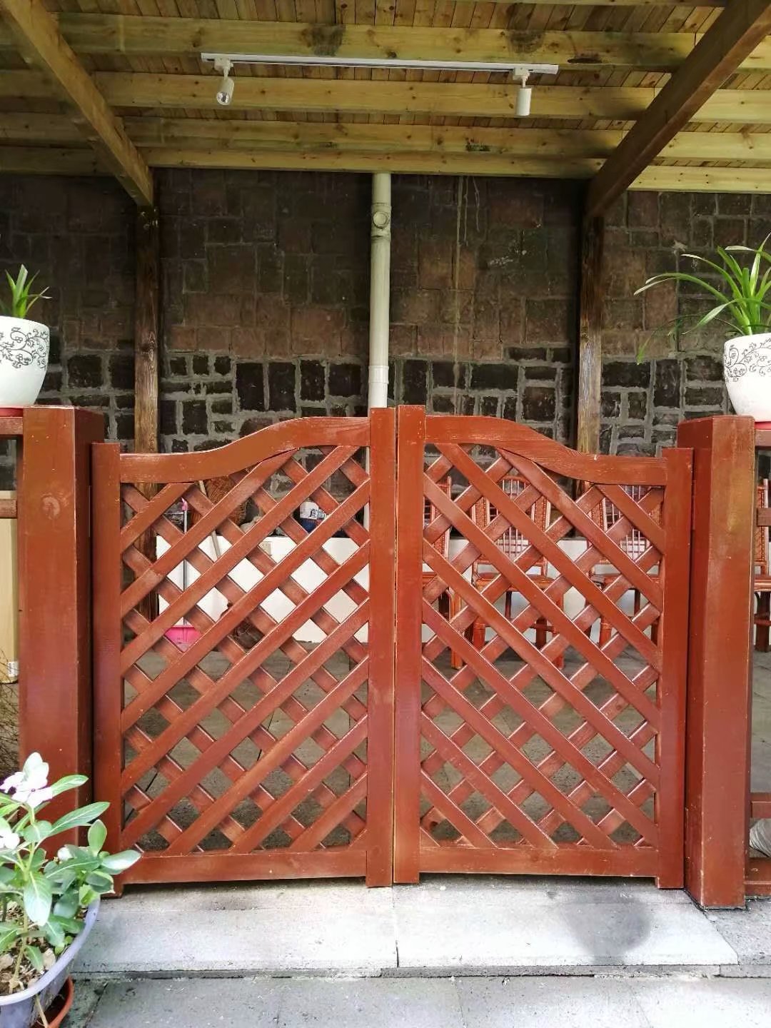 防腐木户外门直销