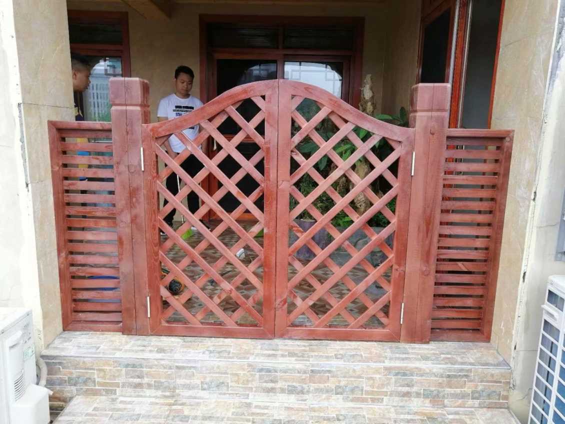 防腐木户外门哪家好